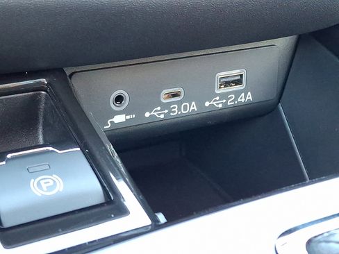 Used 2023 Subaru Legacy Limited image 25