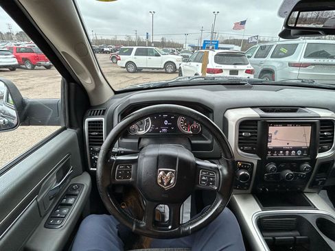 Used 2016 RAM 1500 Classic SLT w/ Luxury Group image 30