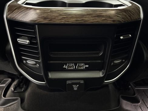 Used 2020 RAM 1500 Laramie AWD/4WD image 35