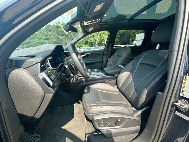 Used 2025 Audi Q7 3.0T Premium Plus AWD/4WD image 29