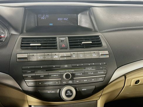 Used 2011 Honda Accord EX-L image 22