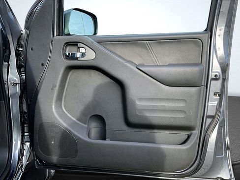 Used 2019 Nissan Frontier PRO-4X image 25