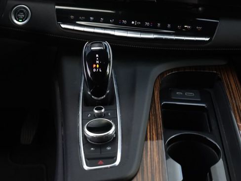 Used 2021 Cadillac Escalade Premium Luxury w/ LPO, Illumination Package image 26