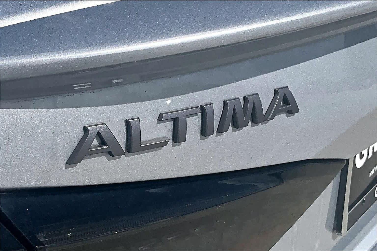 Used 2023 Nissan Altima 2.5 SR FWD image 29