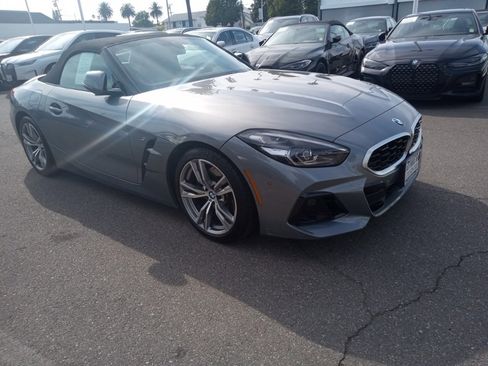 Used 2025 BMW Z4 sDrive30i image 1