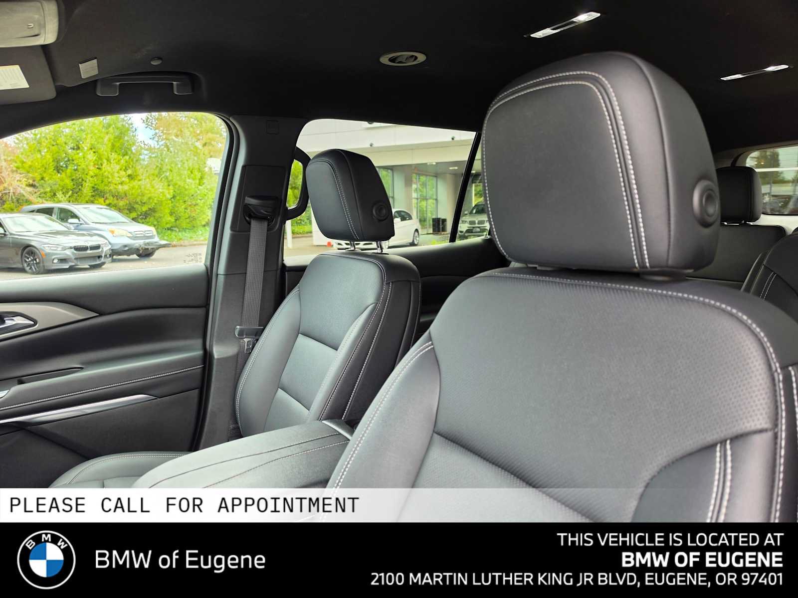 Used 2025 Chevrolet Traverse LT AWD/4WD image 24