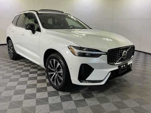 Certified 2024 Volvo XC60 B5 Plus w/ Climate Package AWD/4WD image 3
