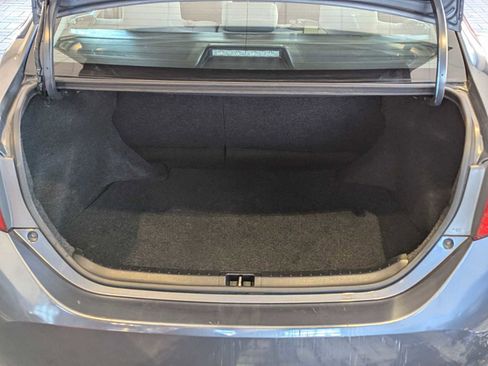 Used 2014 Toyota Corolla LE image 30