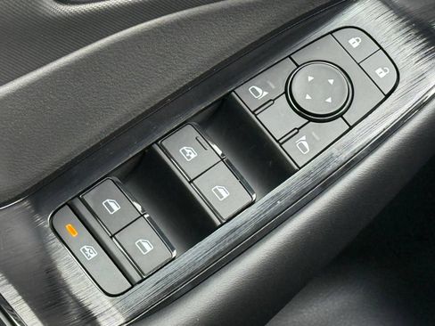 Used 2026 Nissan Rogue S AWD/4WD image 30