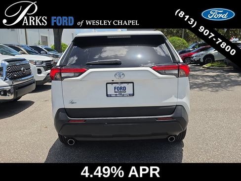 Used 2022 Toyota RAV4 LE FWD image 6