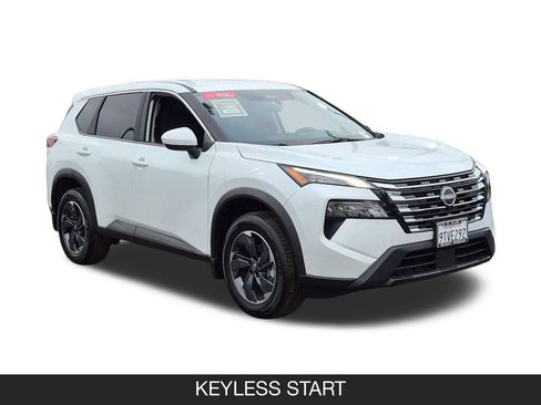 Certified 2026 Nissan Rogue SV FWD image 2