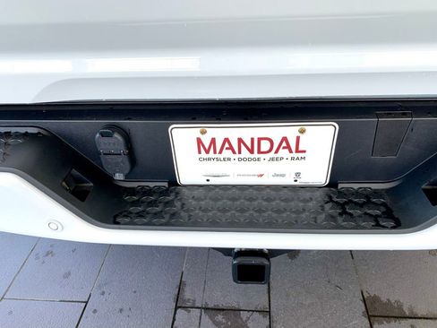 Used 2026 GMC Canyon AT4 w/ Technology Plus Package AWD/4WD image 25