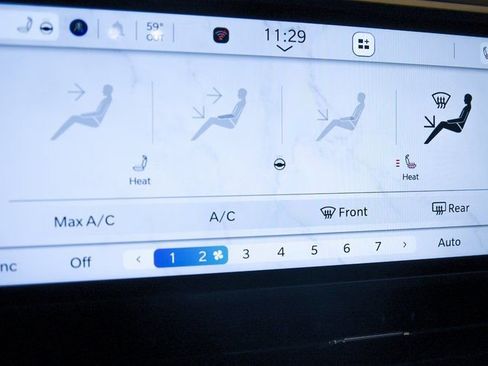 Used 2025 Jeep Wrangler Sahara 4xe image 21