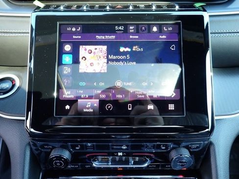 New 2025 Jeep Grand Cherokee L Altitude image 21