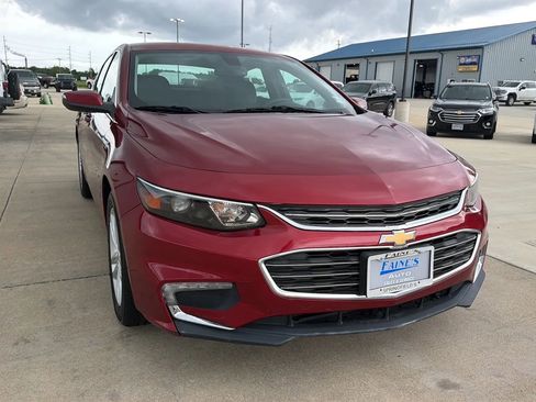Used 2017 Chevrolet Malibu LT FWD image 6