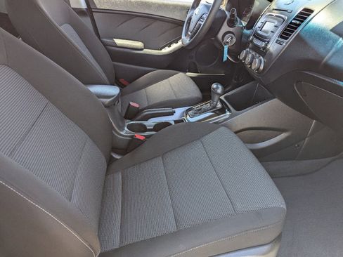 Used 2018 Kia Forte LX FWD image 11