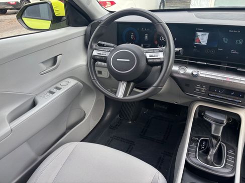 Used 2025 Hyundai Kona SEL image 30