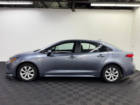 Used 2024 Toyota Corolla LE FWD image 3