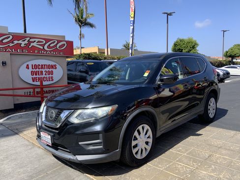 Used 2017 Nissan Rogue S FWD image 4