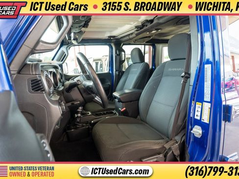 Used 2018 Jeep Wrangler Unlimited Sahara AWD/4WD image 7