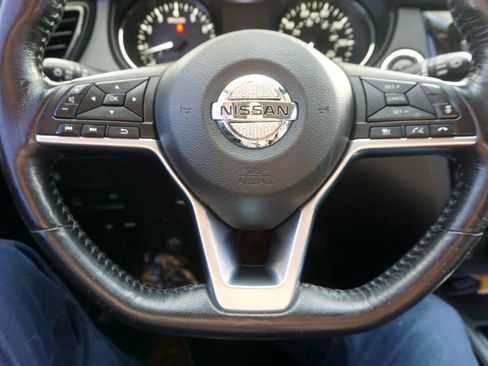 Used 2018 Nissan Rogue Sport SL w/ SL Premium Package image 16