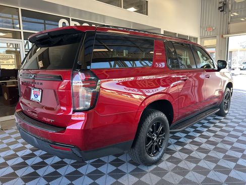 Used 2023 Chevrolet Suburban RST image 6