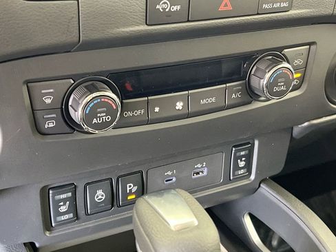 Certified 2024 Nissan Frontier SL w/ Technology Package image 15