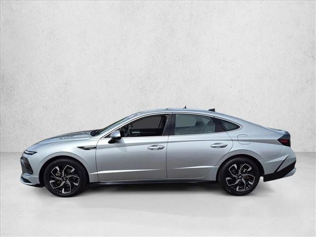 Used 2025 Hyundai Sonata SEL FWD image 8