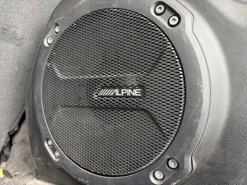 Used 2023 Jeep Wrangler Unlimited Rubicon image 7