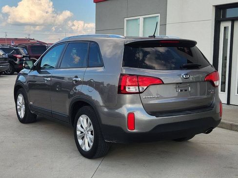Used 2014 Kia Sorento EX w/ EX V6 Touring Package AWD/4WD image 4