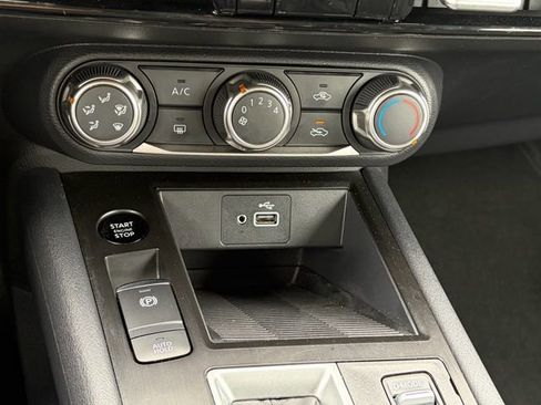 Used 2025 Nissan Kicks S image 20