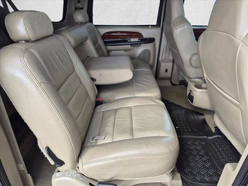 Used 2005 Ford Excursion Limited AWD/4WD image 19