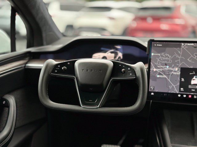 Used 2022 Tesla Model X AWD/4WD image 17
