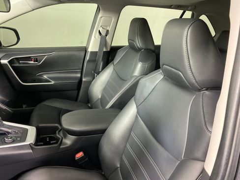 Certified 2024 Toyota RAV4 XLE Premium image 9