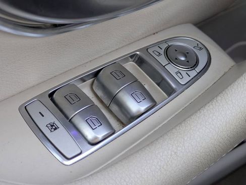 Used 2018 Mercedes-Benz E 400 E 400 image 25