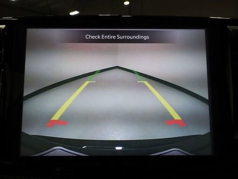 Used 2025 Chrysler Pacifica Limited FWD image 14