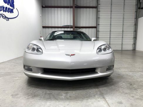 Used 2006 Chevrolet Corvette Coupe w/ Preferred Equipment Group RWD image 6