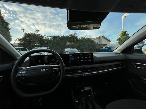 Used 2025 Kia K4 LXS image 34