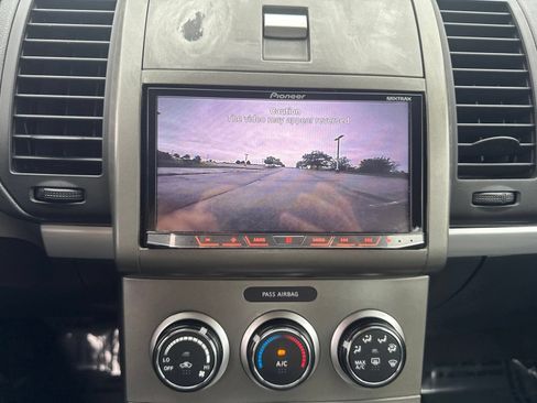 Used 2011 Nissan Sentra 2.0 SR FWD image 21