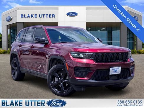 Used 2023 Jeep Grand Cherokee Altitude AWD/4WD image 1