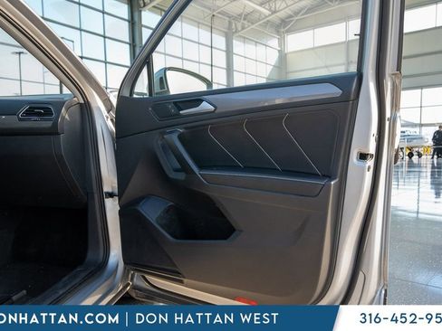 Used 2023 Volkswagen Tiguan SE FWD image 26