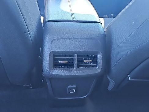 Used 2022 GMC Terrain SLE w/ Driver Convenience Package image 16