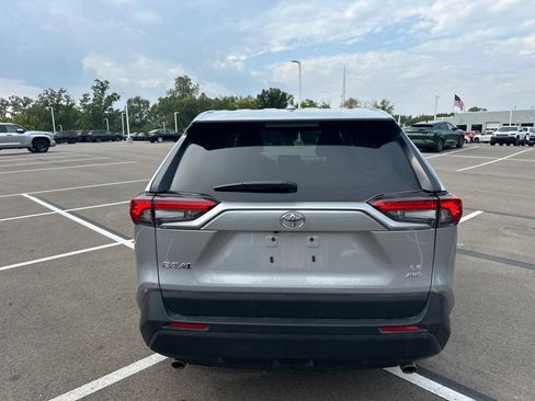Used 2025 Toyota RAV4 LE AWD/4WD image 6