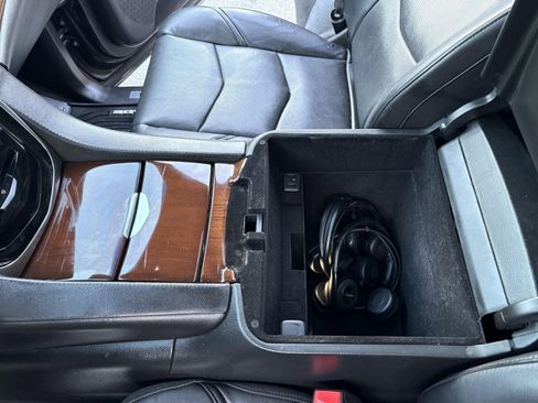 Used 2016 Cadillac Escalade ESV Luxury image 39