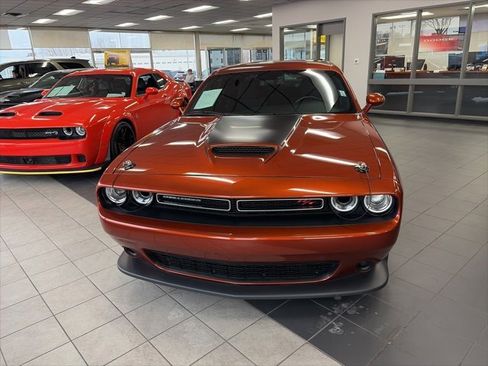 Used 2023 Dodge Challenger R/T image 6