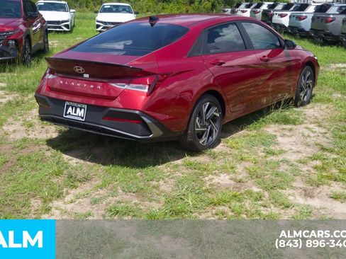 Certified 2025 Hyundai Elantra Sport FWD image 5