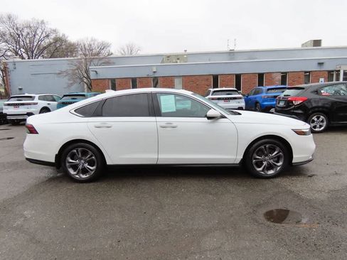 Certified 2024 Honda Accord EX image 3