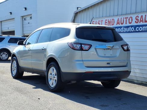 Used 2014 Chevrolet Traverse LT FWD image 3