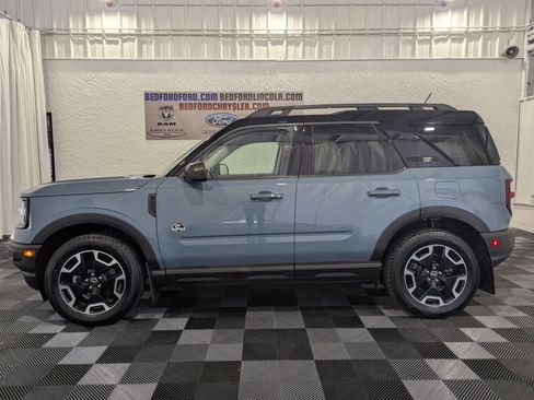 Used 2023 Ford Bronco Sport Outer Banks w/ Tech Package image 2