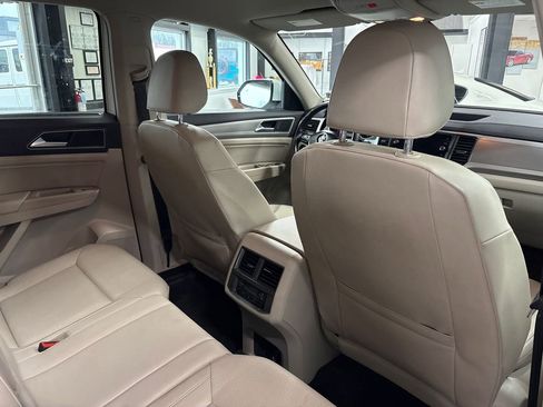 Used 2019 Volkswagen Atlas SE image 45